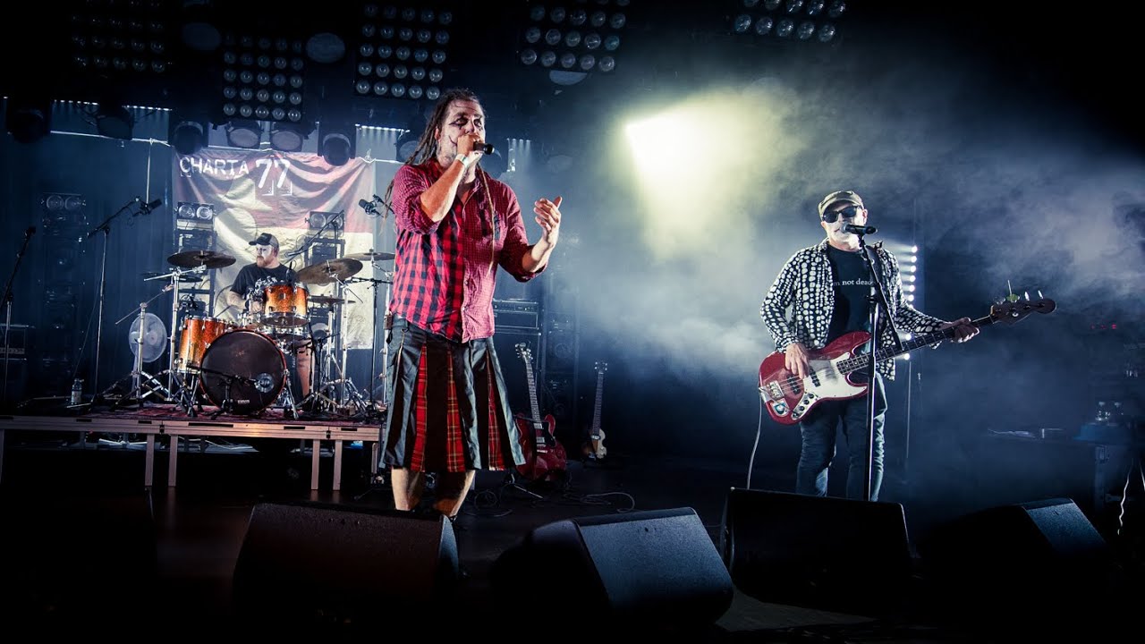 Charta 77 - Andra Platsen (Live på Liseberg)
