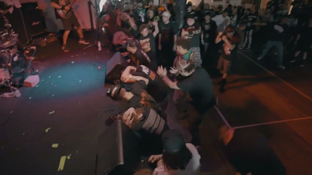 (197 Media) Two Piece - Live at CS Jam 4