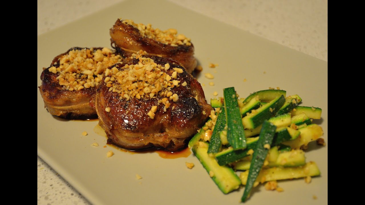 FILETTO DI MAIALE PANCETTATO CON MIELE E NOCCIOLE