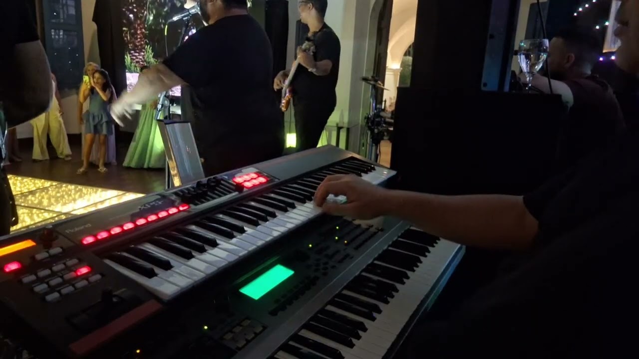 Medley Pa&iacute;s tropical,  Arer&ecirc;,  Taj mahal e Saideira.  Cover Banda Ak #keycam #yamahamo6 #rolandxps10