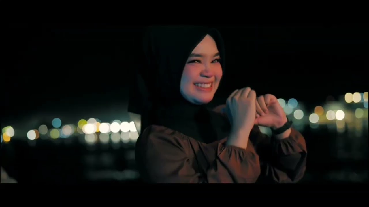 Hesty Damara - Cucak Rawa (Lirik)