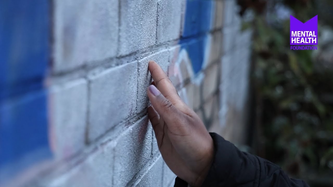 تجاربنا في العيش في الفنادق كطالبي لجوء / Our experiences of living in hotels as asylum seekers