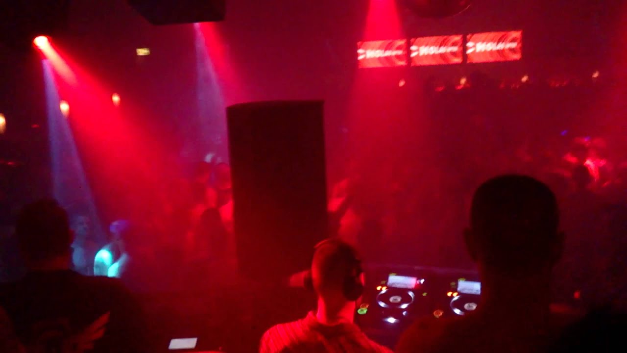 Dj Jon Doe at Nachtflug, Cologne playing Quench  - Dreams ( Dr Kucho! Remix)