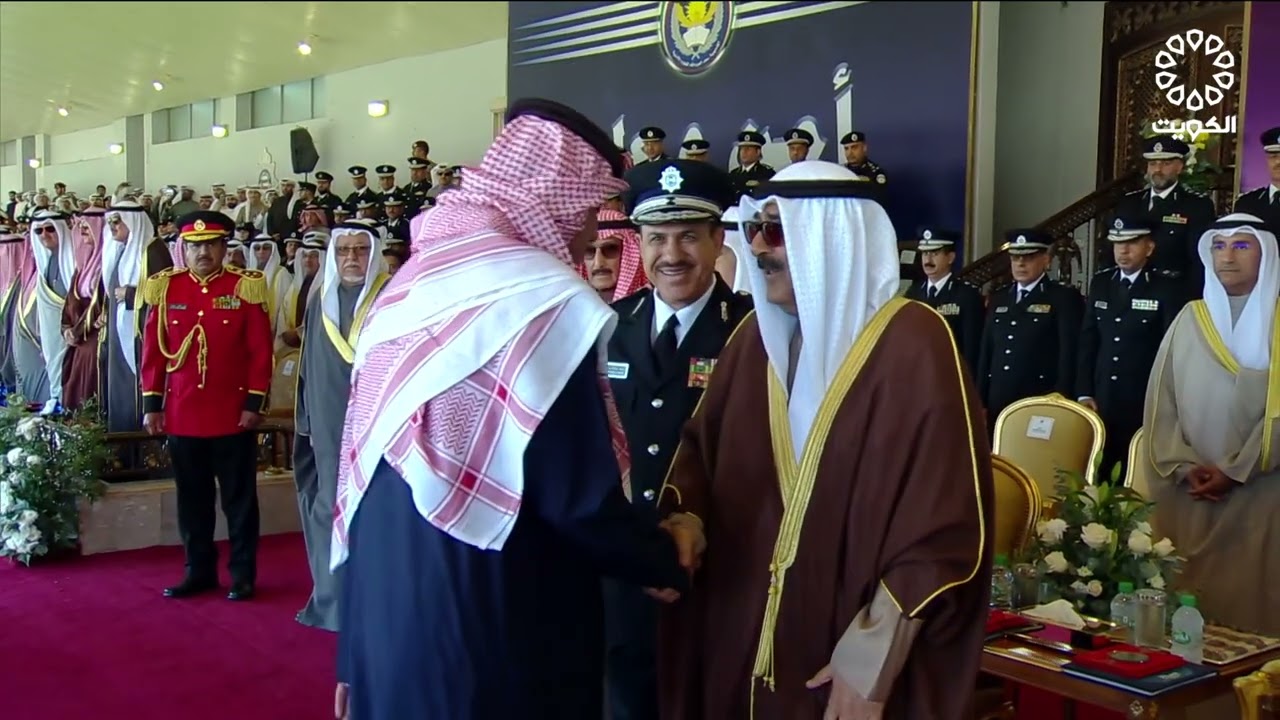 سمو أمير البلاد يشمل برعايته وحضوره حفل تخرج الدفعة الـ 31 من طلبة ضباط الاختصاص بكلية الشرطة