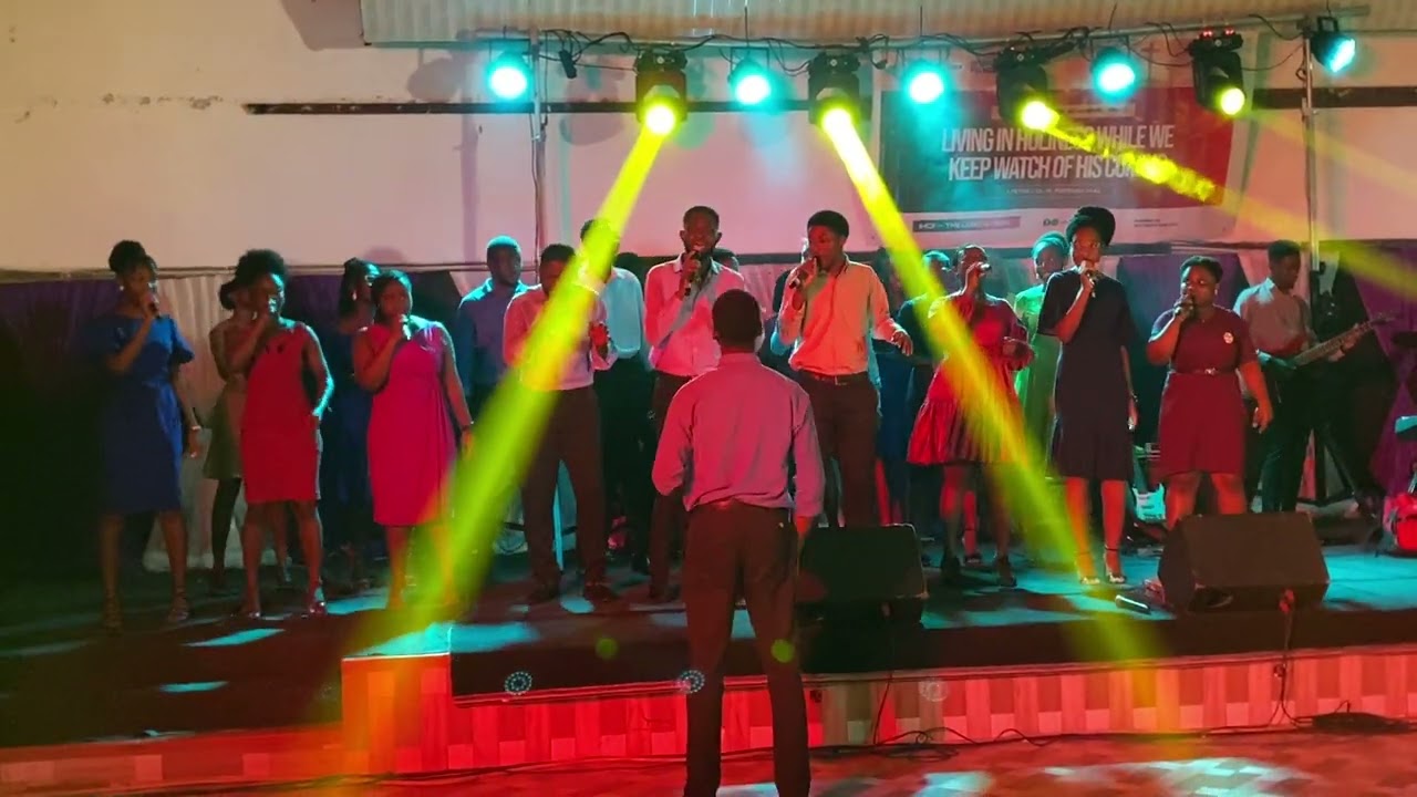 Gold by @OmariKissiJnr  at Shabach Night 2024