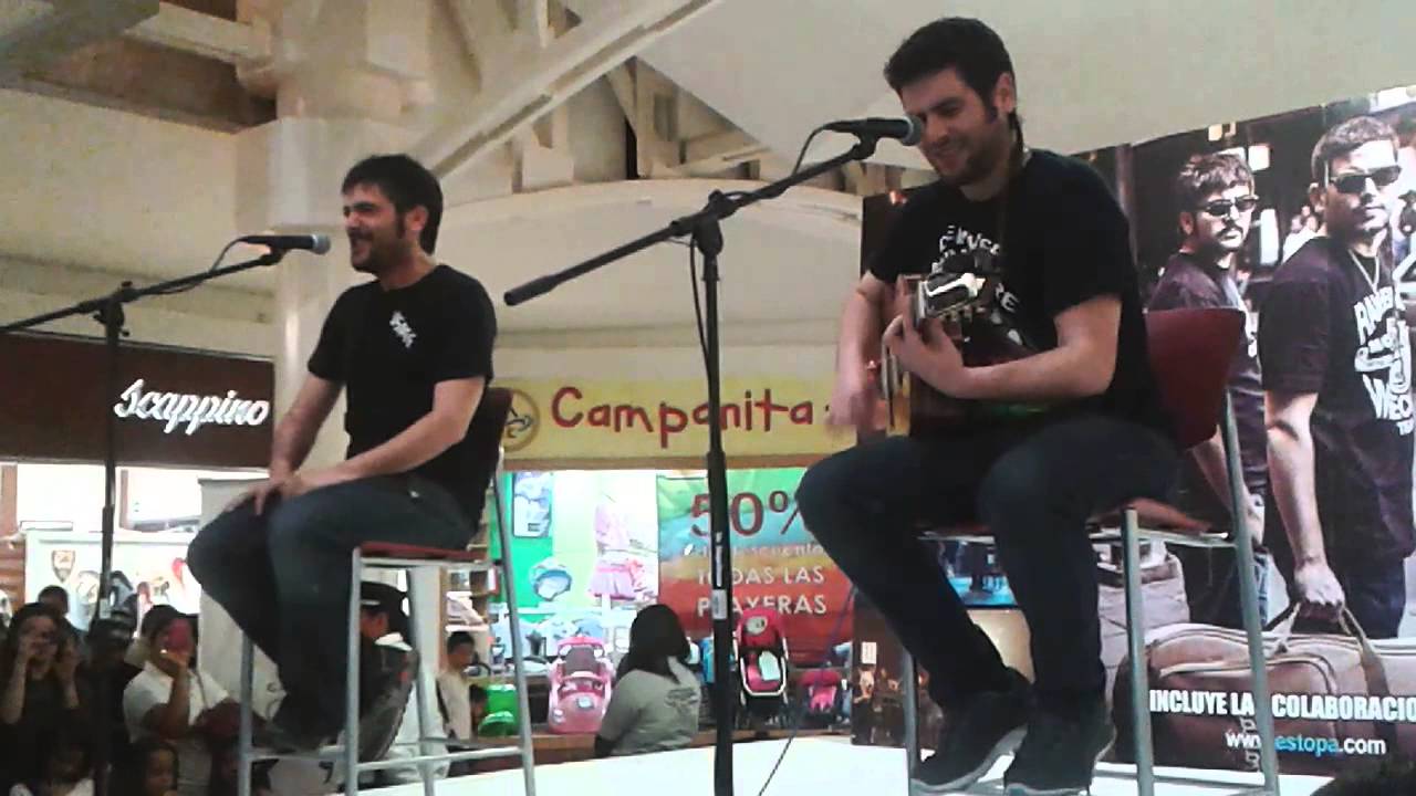 05 Cacho a cacho - Estopa Showcase México 2014