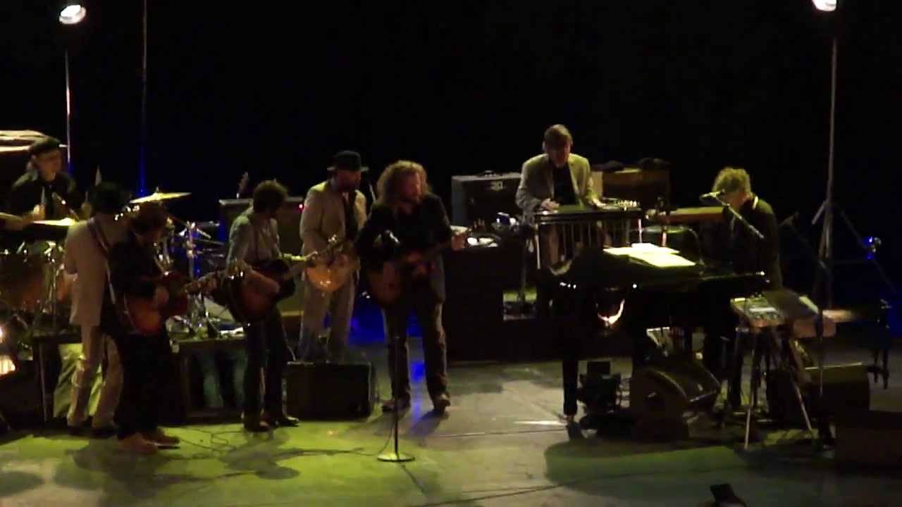 Bob Dylan - The Weight (The Band Cover) w/ Jim James, Jeff Tweedy, Ryan Bingham