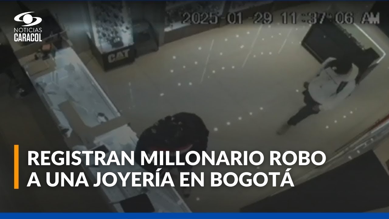 Así quedó registrado millonario robo a joyería en centro comercial de Bogotá