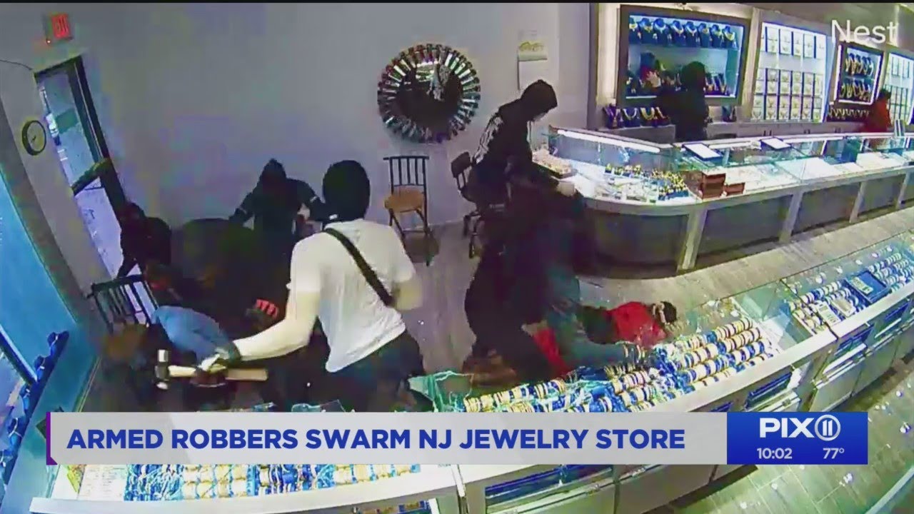 New Jersey jewelry store swarmed by armed robbers