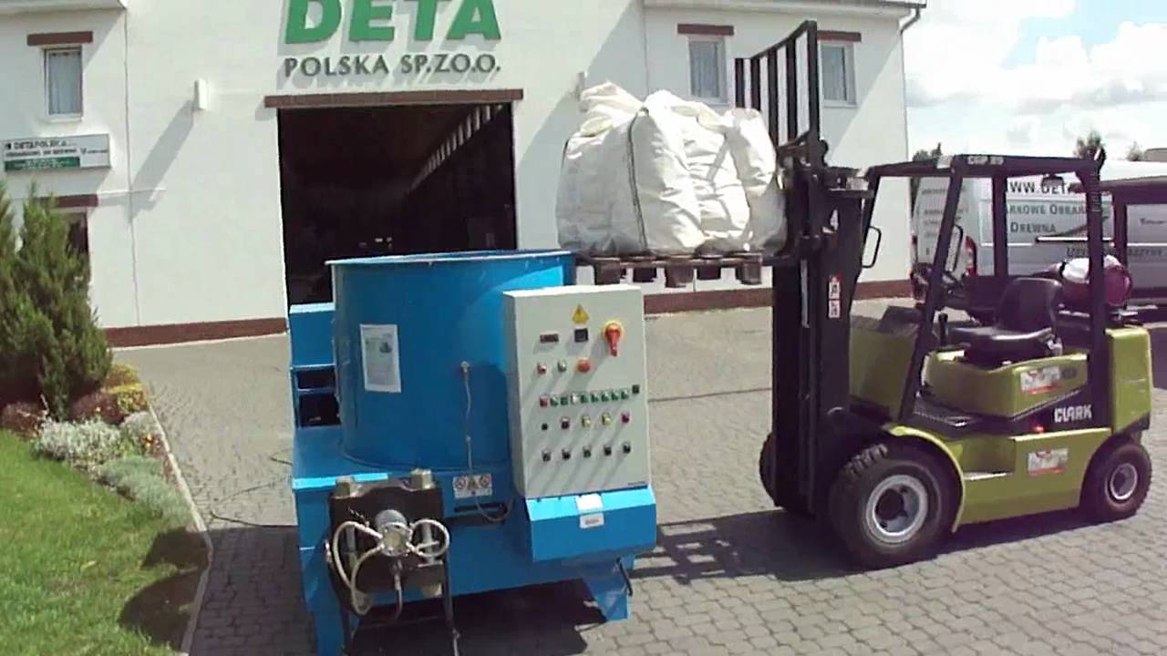 Brykieciarka POR - Oscar Plus w trakcie pracy (prezentacja w firmie Deta Polska)