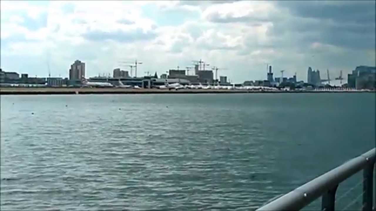 London City Airport: Aircraft arriving & departing - Aug 2015