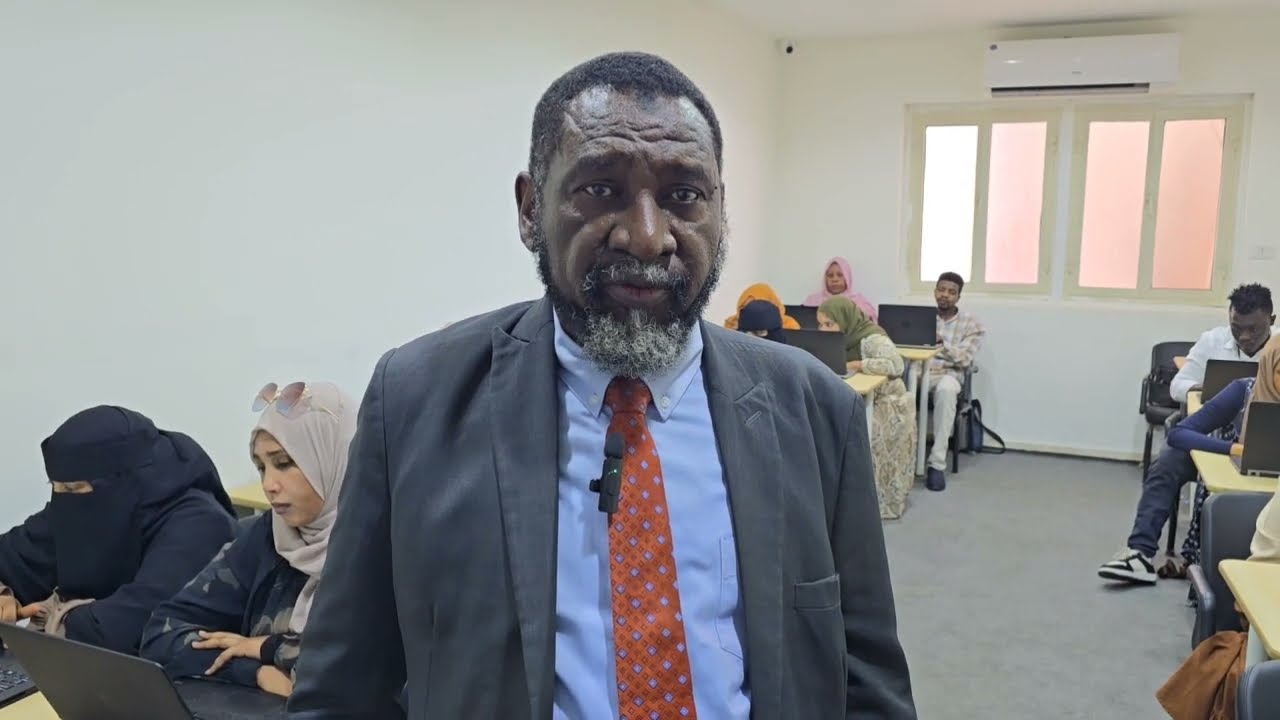 انطلاقة امتحانات جامعة السودان المفتوحة ، وبروفيسور عبدالخالق فضل مدير الجامعة يتفقد مركز القاهرة