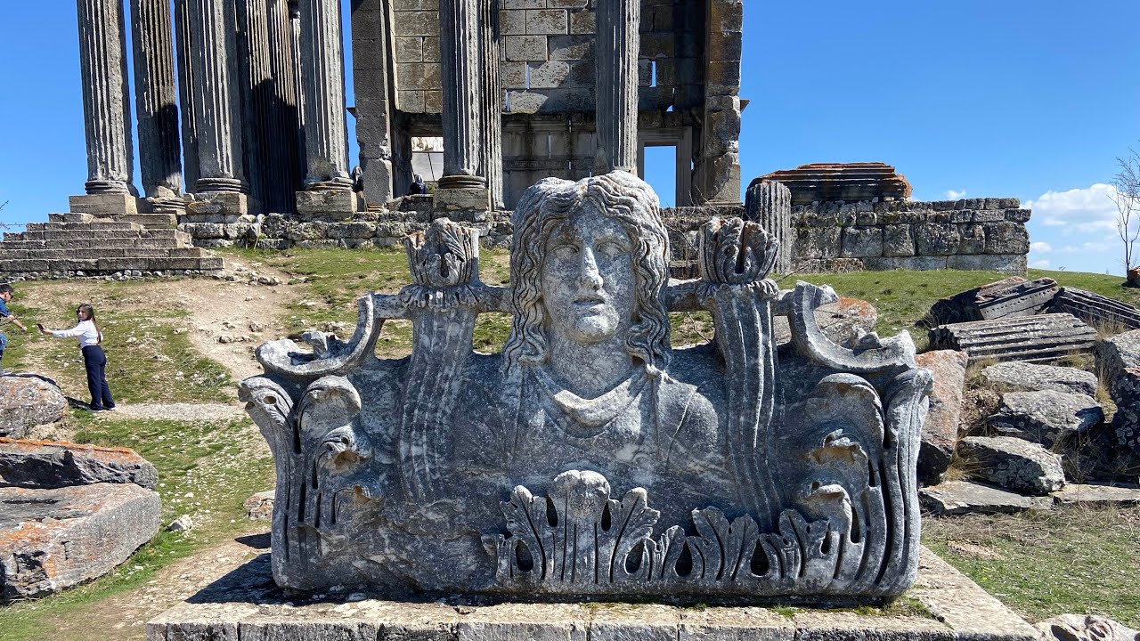 AIZANOI ŞEHRİ, ZEUS TAPINAĞI, İLK BORSA BİNASI. MUTLAKA ZİYARET EDİN