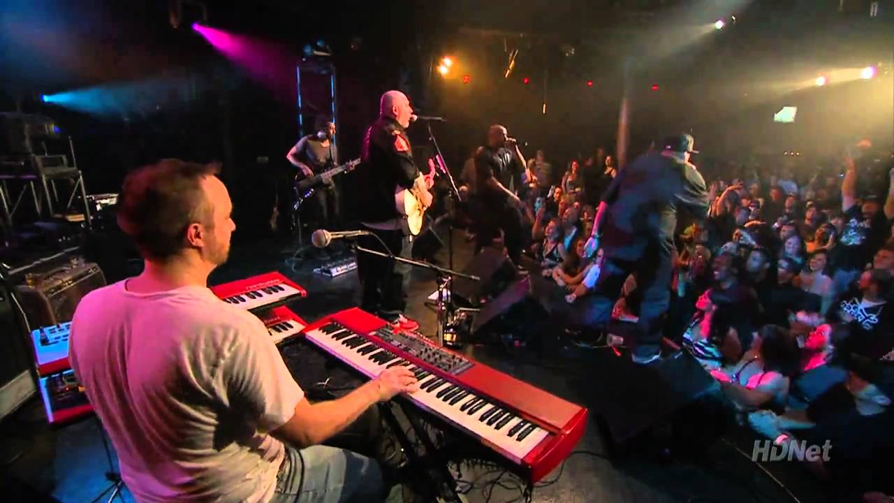 Everlast - Pigs/Hand On The Pump w/ Cypress Hill (Live@Key Club, Hollywood, 10.17.2009)