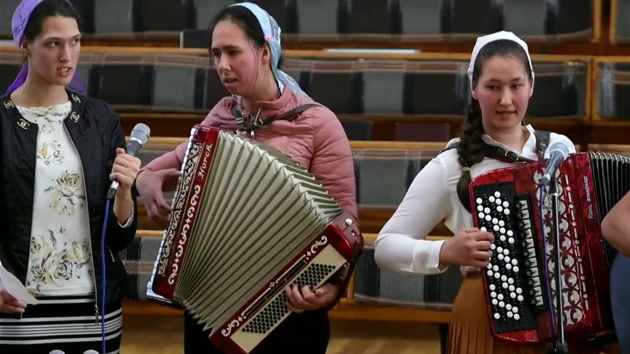 Сегодня день особенный.