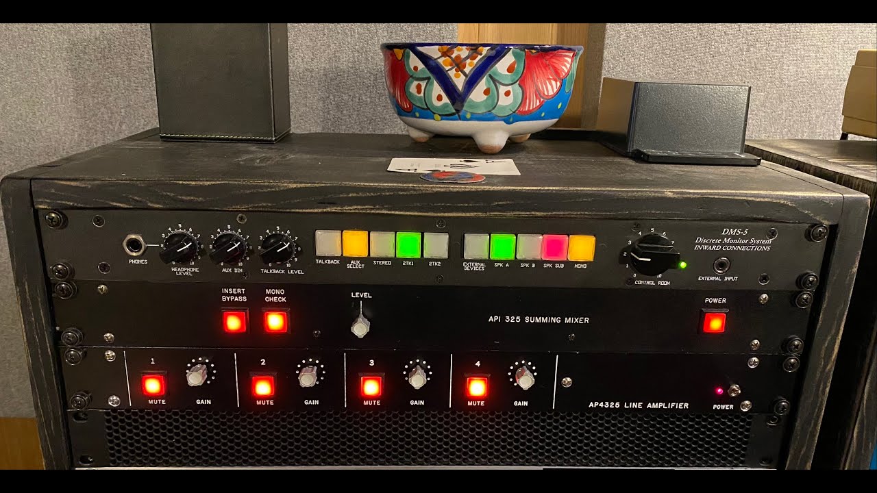My Vintage api Summing Mixer (Inside & Out) @Riot Home Recording