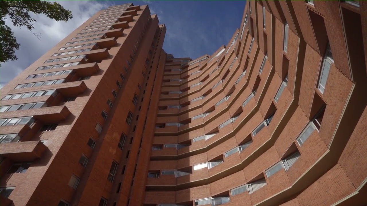 Video 1 Rogelio Salmona  Recorrido TORRES DEL PARQUE