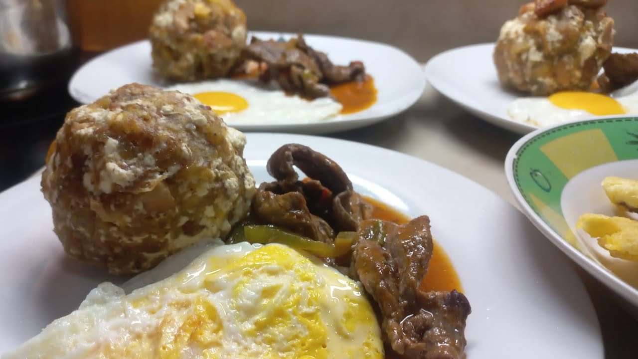 BOLÓN.   el desayuno completo Ecuatoriano .