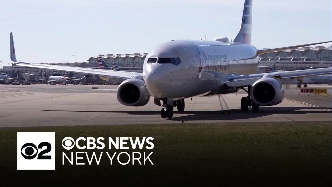 U.S. air travel snarled by federal government shurdown.