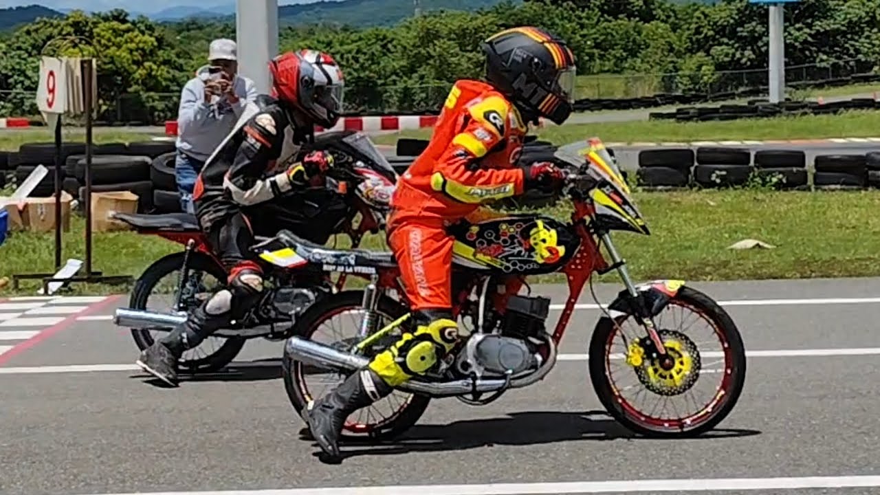 FUERTE INICIO CATEGORÍA AX 100 CC RACING 