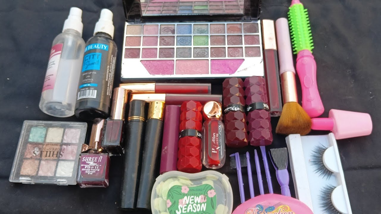 “Unboxing a Random Makeup Box at Home 💄✨ | Real First Look”