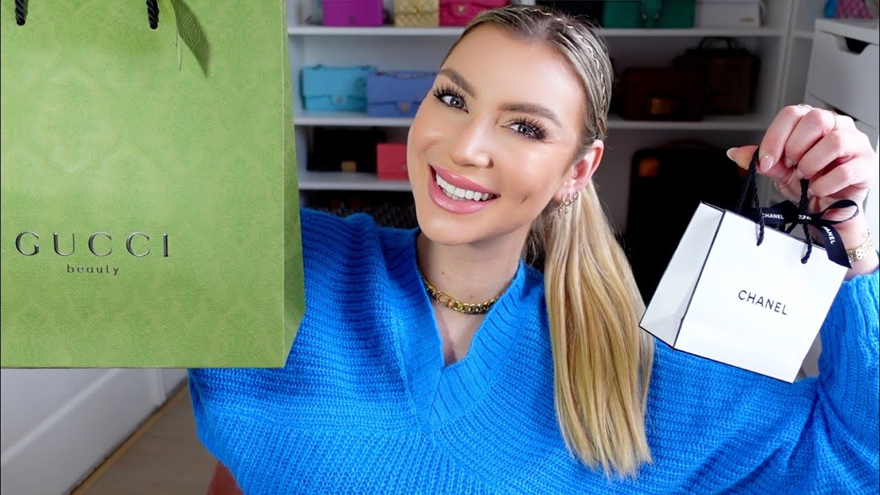UNBOXING MAKEUP GUCCI, CHANEL & MORE!!!