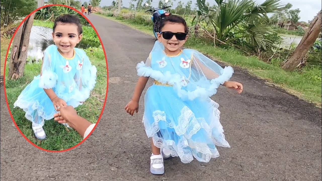 অনেকদিন পর সোনা মাকে নিয়ে,বাহিরে ঘুরতে আসলাম।