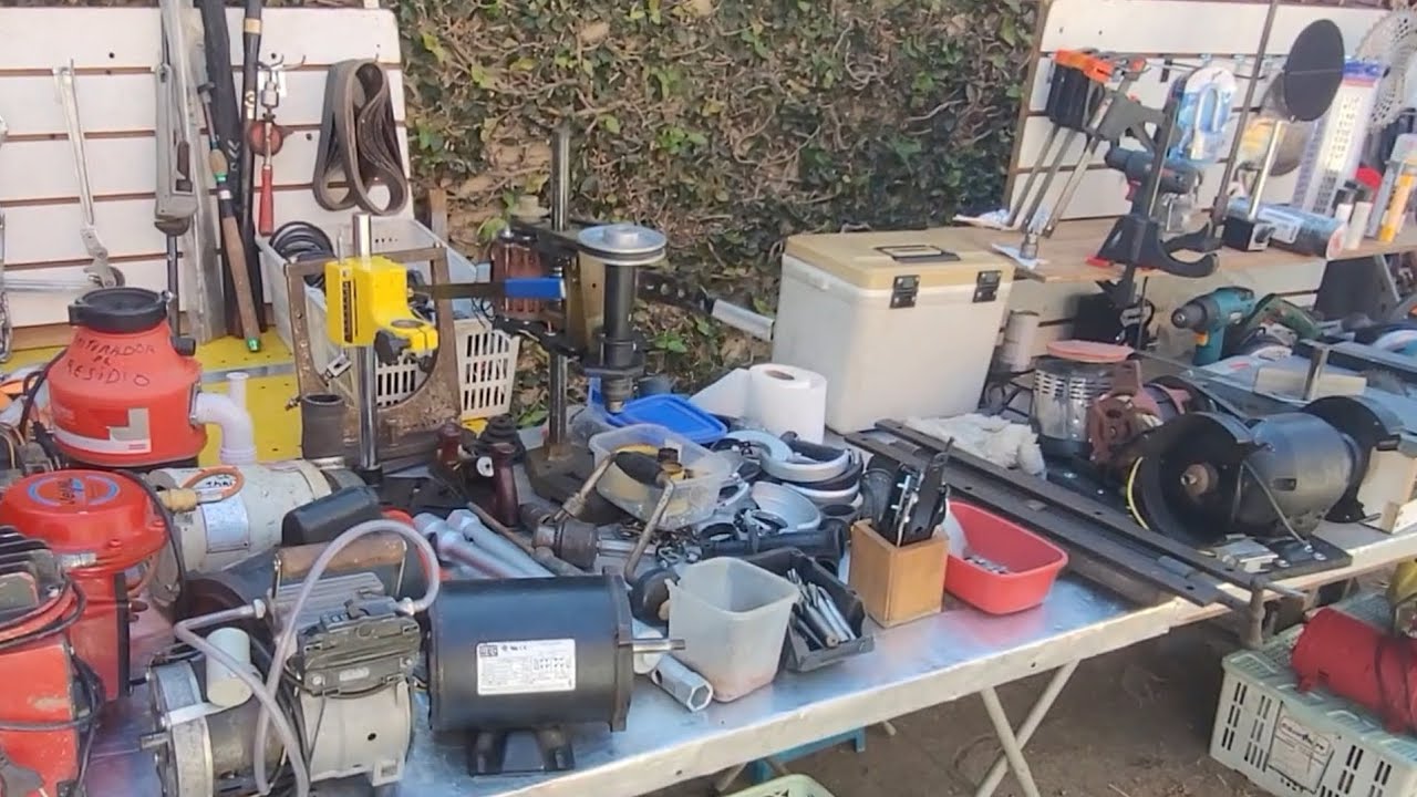 A Feira do Rolo Incrível como tem Ferramentas Relíquias 🇧🇷