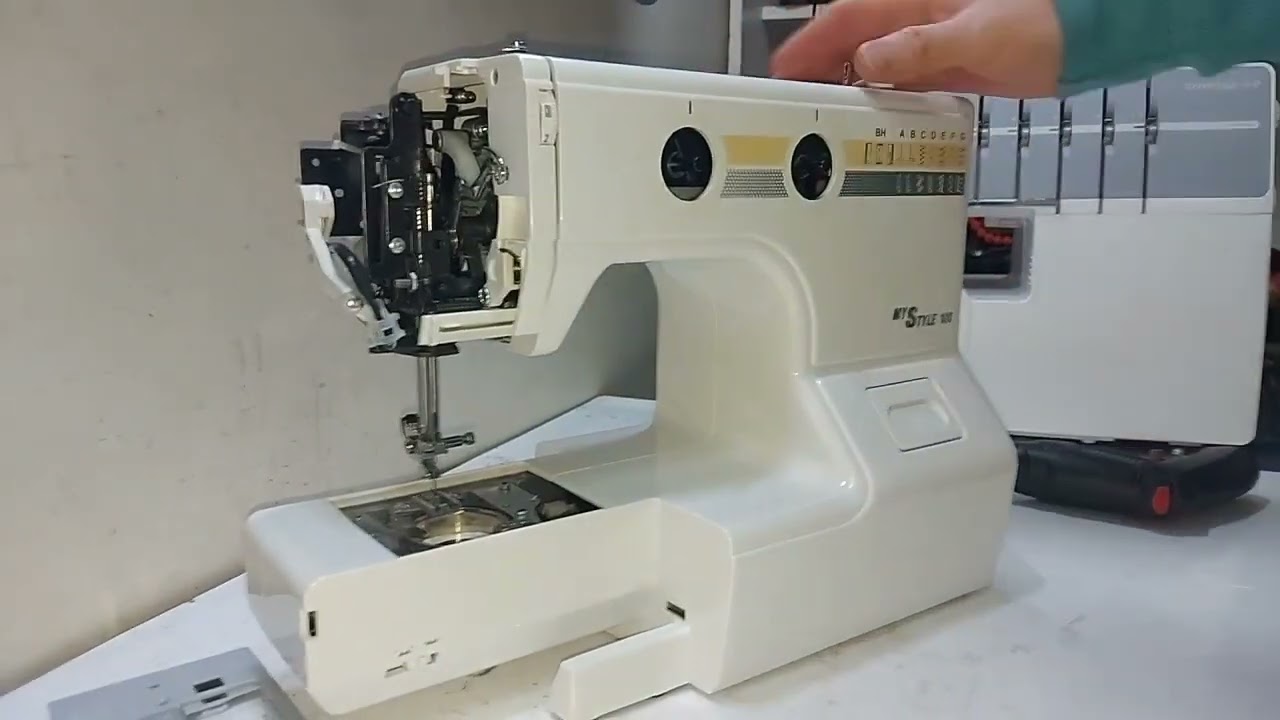 Швейная машина Janome MS 100 заклинила