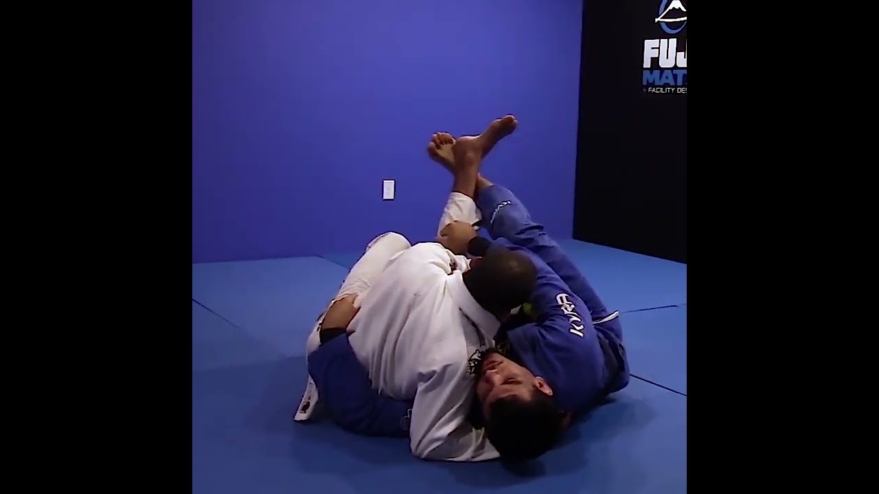 REVERSE HALF GUARD SWEEP to LEG DRAG by Fernando Reis