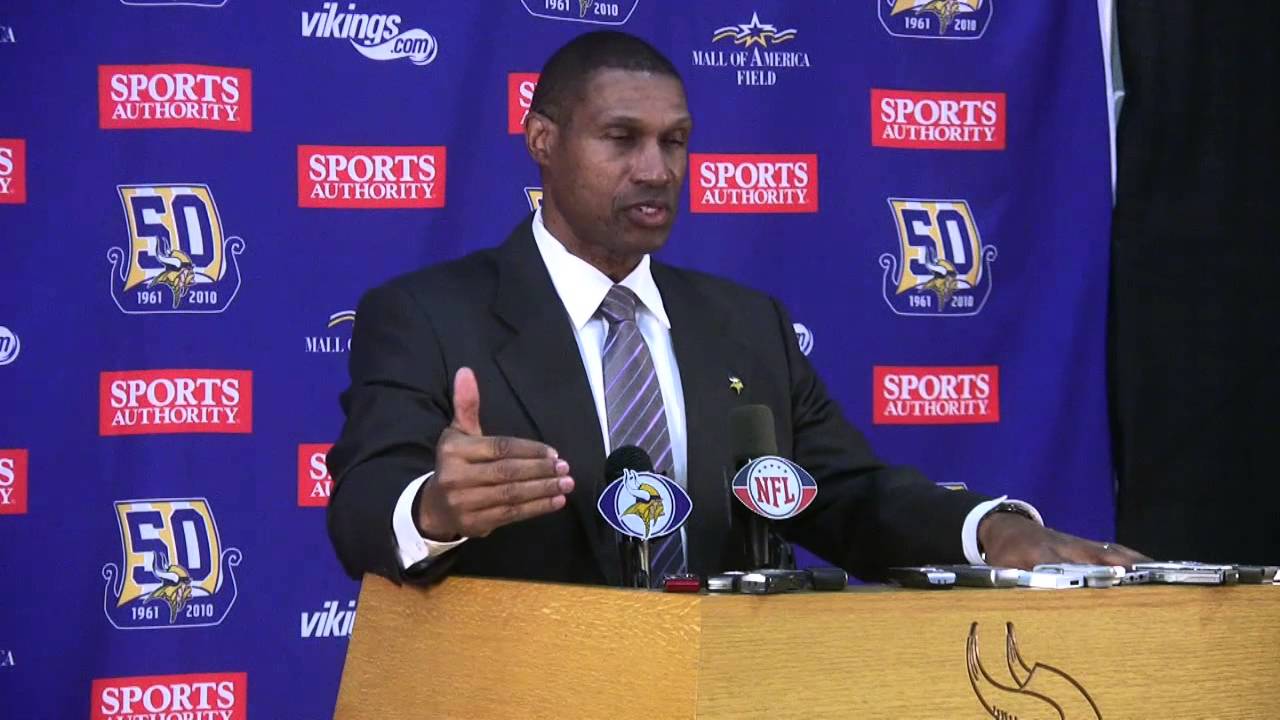 Zygi Wilf introduces Leslie Frazier as Vikings interim head coach