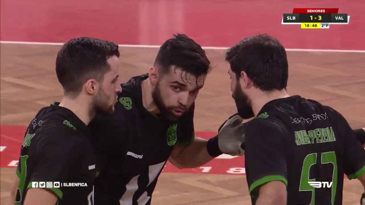 Hóquei em Patins: SL BENFICA 4 - 5 AD Valongo