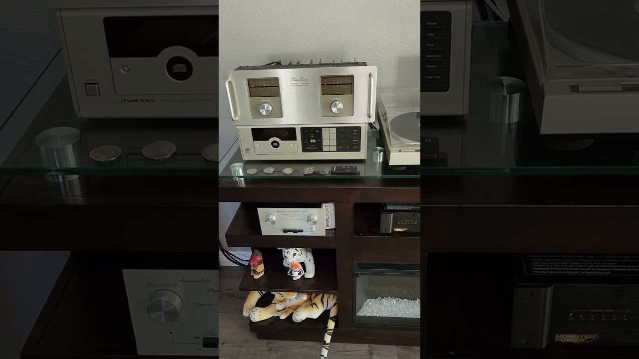Phase Linear Model 9500 CD player. model 400 Series Two White oak board. Model 8000 series Two.