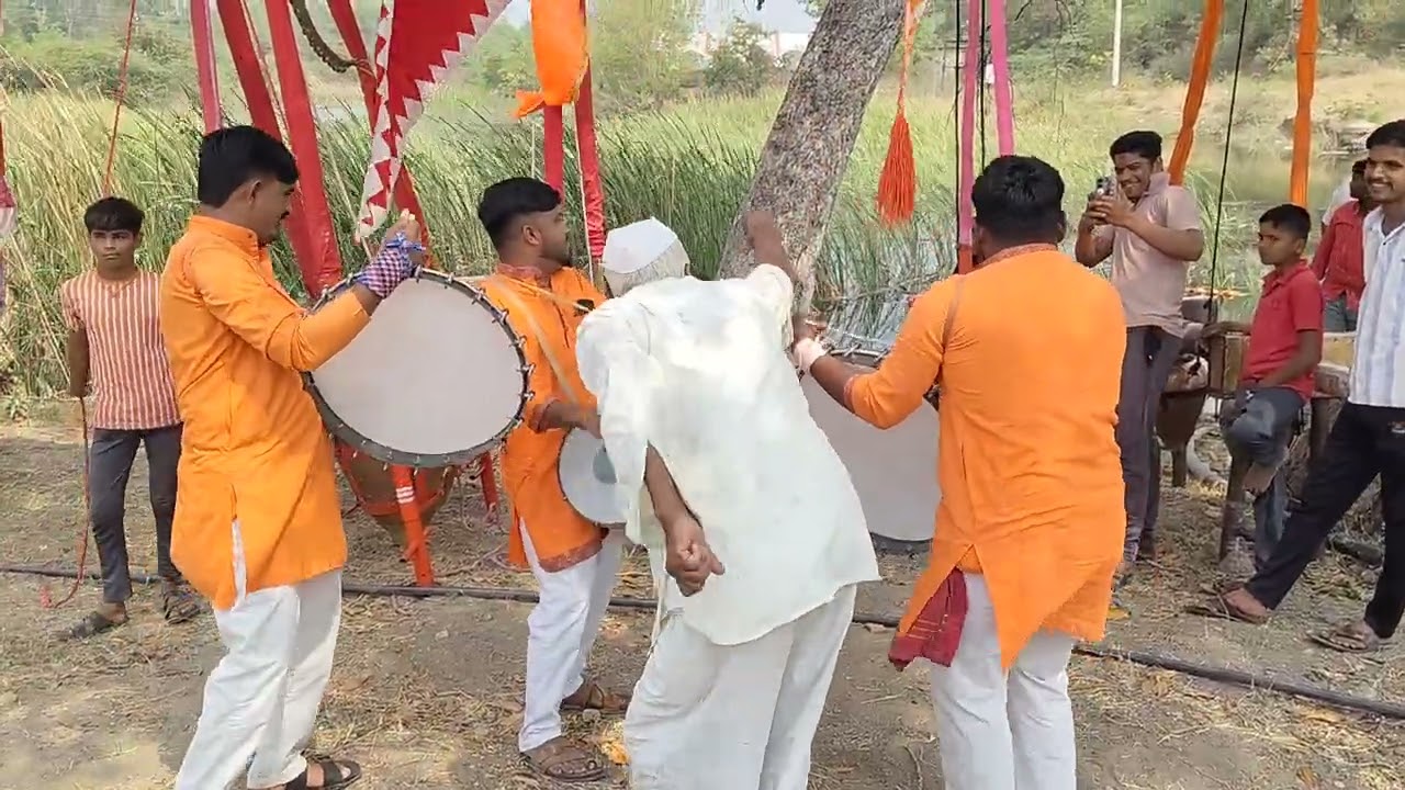 चिक महूद येथे कावड 