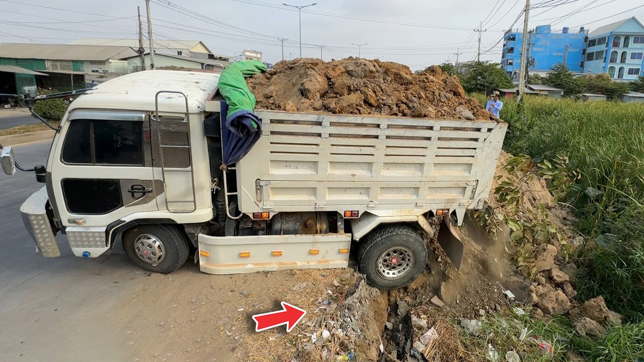 Great New Landfill Using Trucks 5-ton NISSAN Drop Soil & Push fill by Skills Dozer KOMATSU