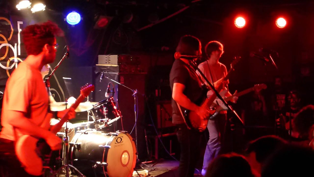 Parquet Courts - Instant Disassembly (live in Athens @An Club)