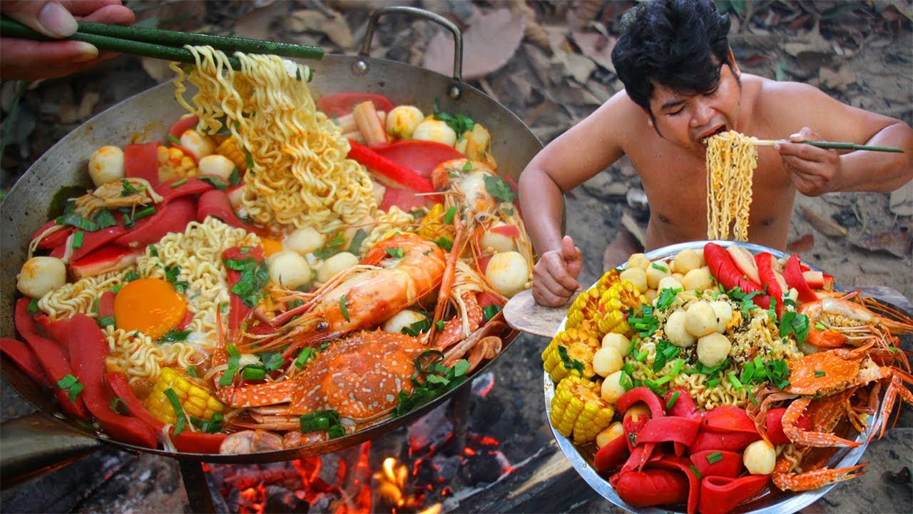 Cooking Spicy TongYam Noodle Thai Seafood Crab,Lobster,meatballs Eating So delicious & So Yummy