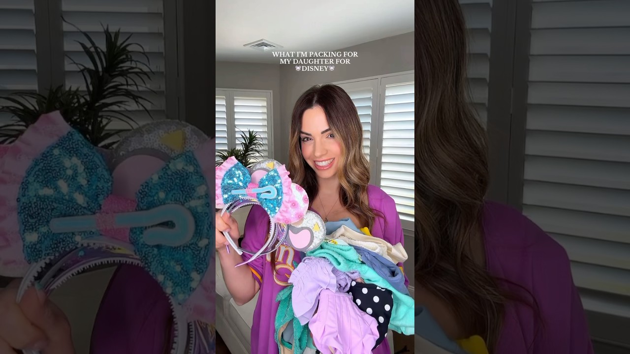WHAT I&rsquo;M PACKING FOR MY DAUGHTER FOR DISNEY 🐭 Which outfit do you like the best?