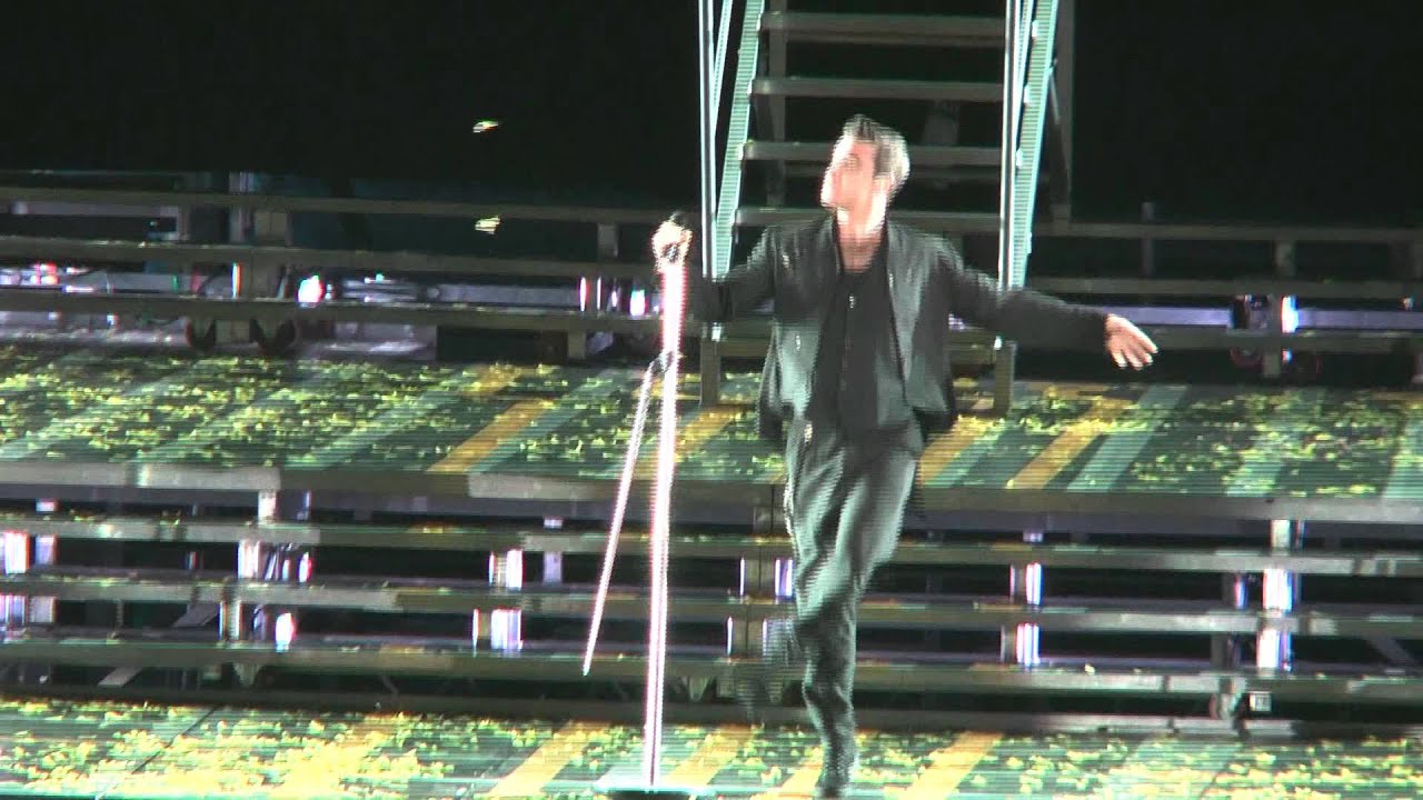 Robbie Williams - Let me entertain you - Milano Stadio San Siro - 12/07/2011 FULL HD