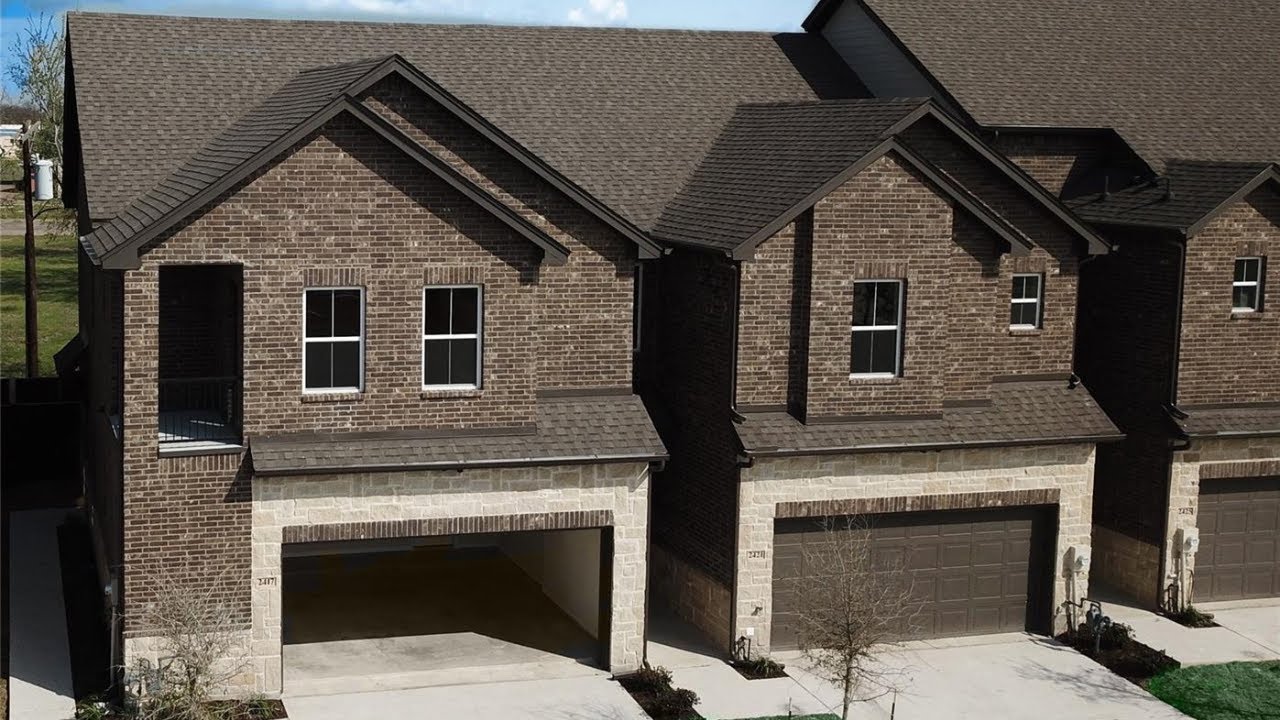What Does a NEW $250K Townhouse Look Like in Dallas? Great Investment Property! 3/3/2 Low HOA Dues