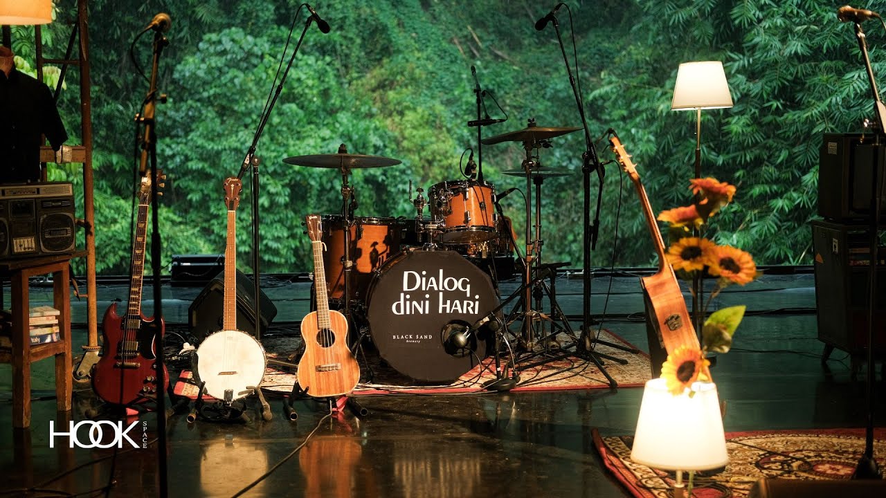 Dialog Dini Hari - Suara Yang Bertumbuh Java Tour 2025 (Jogja) | Full Performance