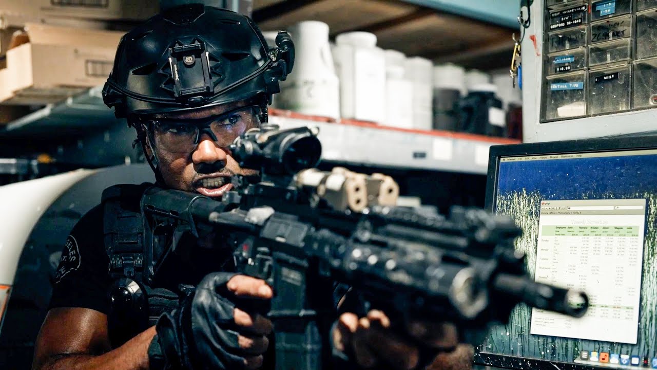 SWAT Arrests The Organizers Of The Sweatshop - S.W.A.T 6x05