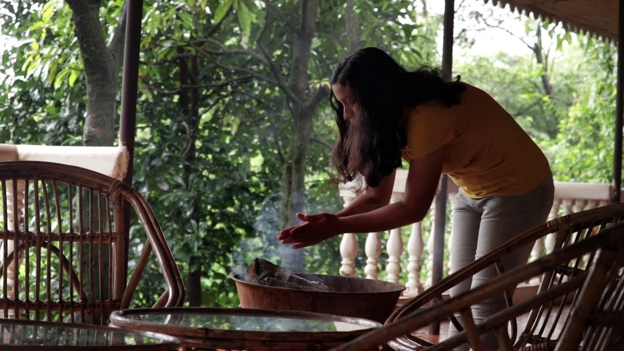 धुकं, चहा, शेकोटी आणि काय हवं!! | Royal Camping Club