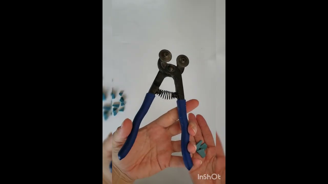 How to use wheeled tile nippers for mosaics