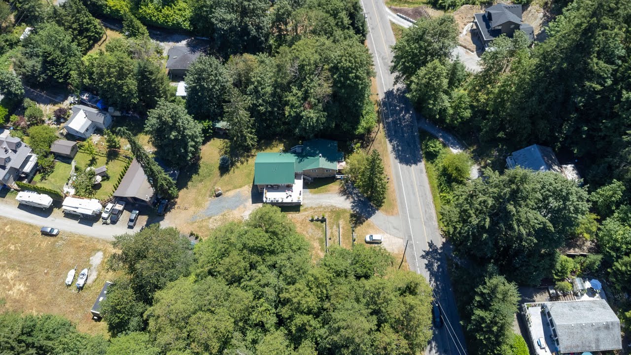SUITE, SPACE, LOCATION! | 5930 Mowat Ave | Powell River, BC