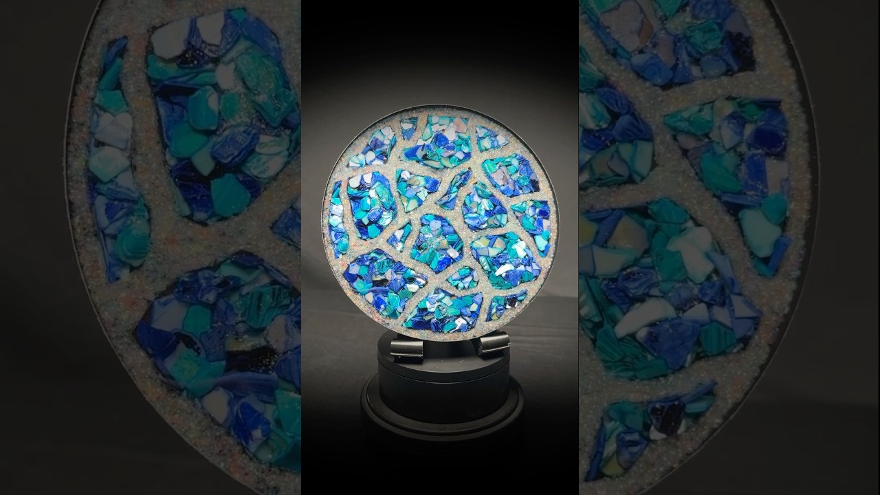 Created in our Geode Agate Tray 2-Part Mold. #resinart #resinartist #resinpour