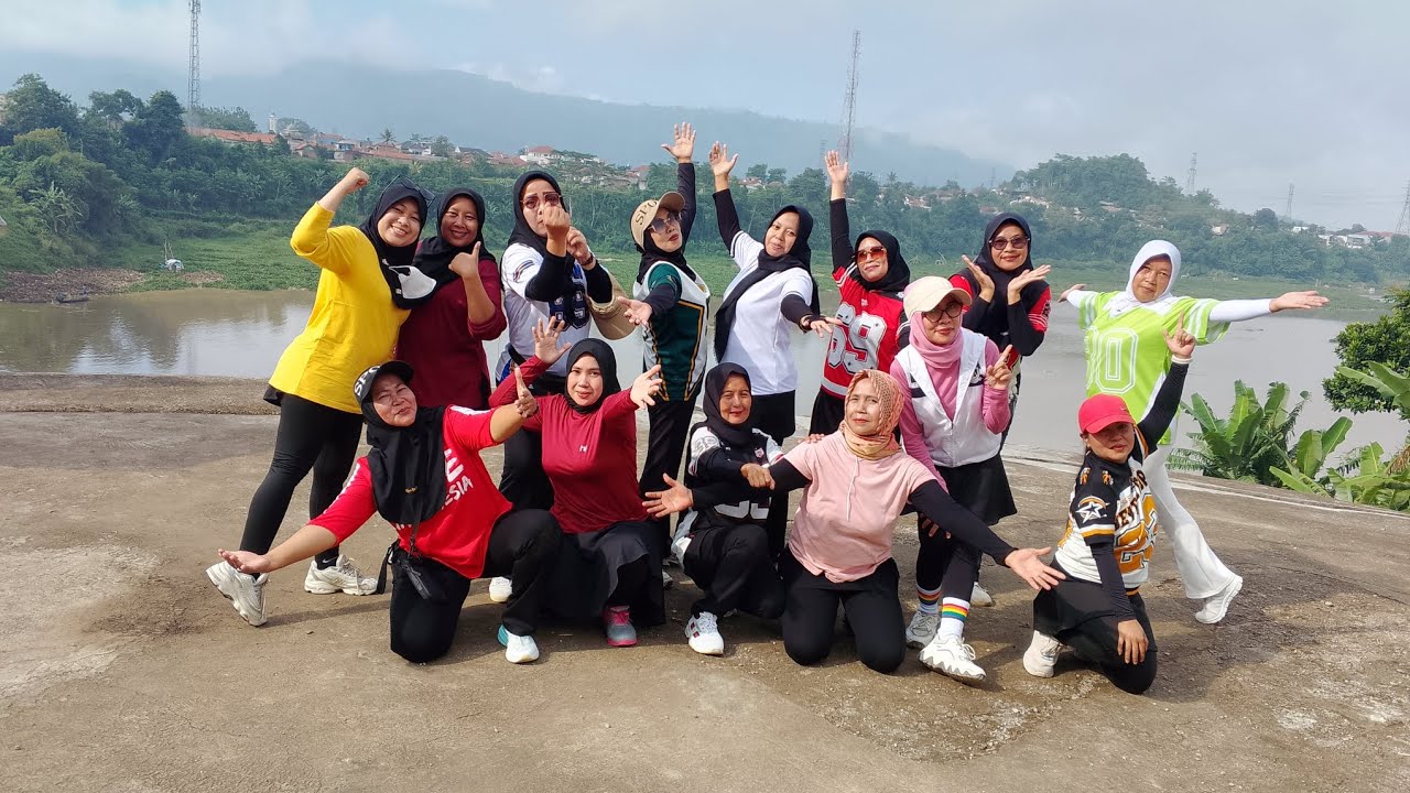 2 Gerakan  inti  aero lapangan mudah di ikuti , ga bikin pusing mengingat 💪😂