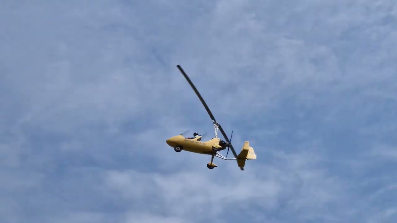 Autogyro bemutató repülés