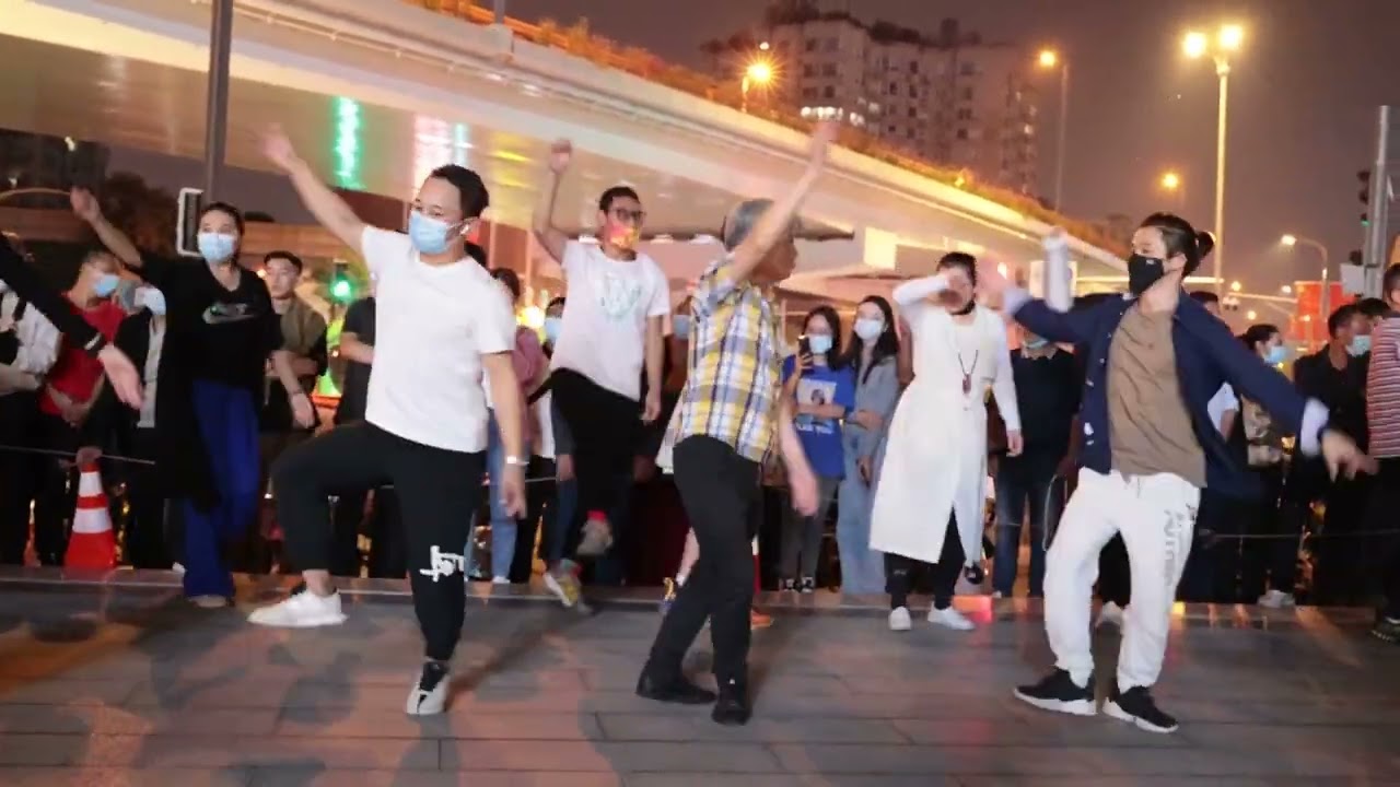 开心快乐 #随机舞蹈 #舞蹈 #锅庄跳起来 #广场舞 #嘎桑摄影 #那曲锅庄