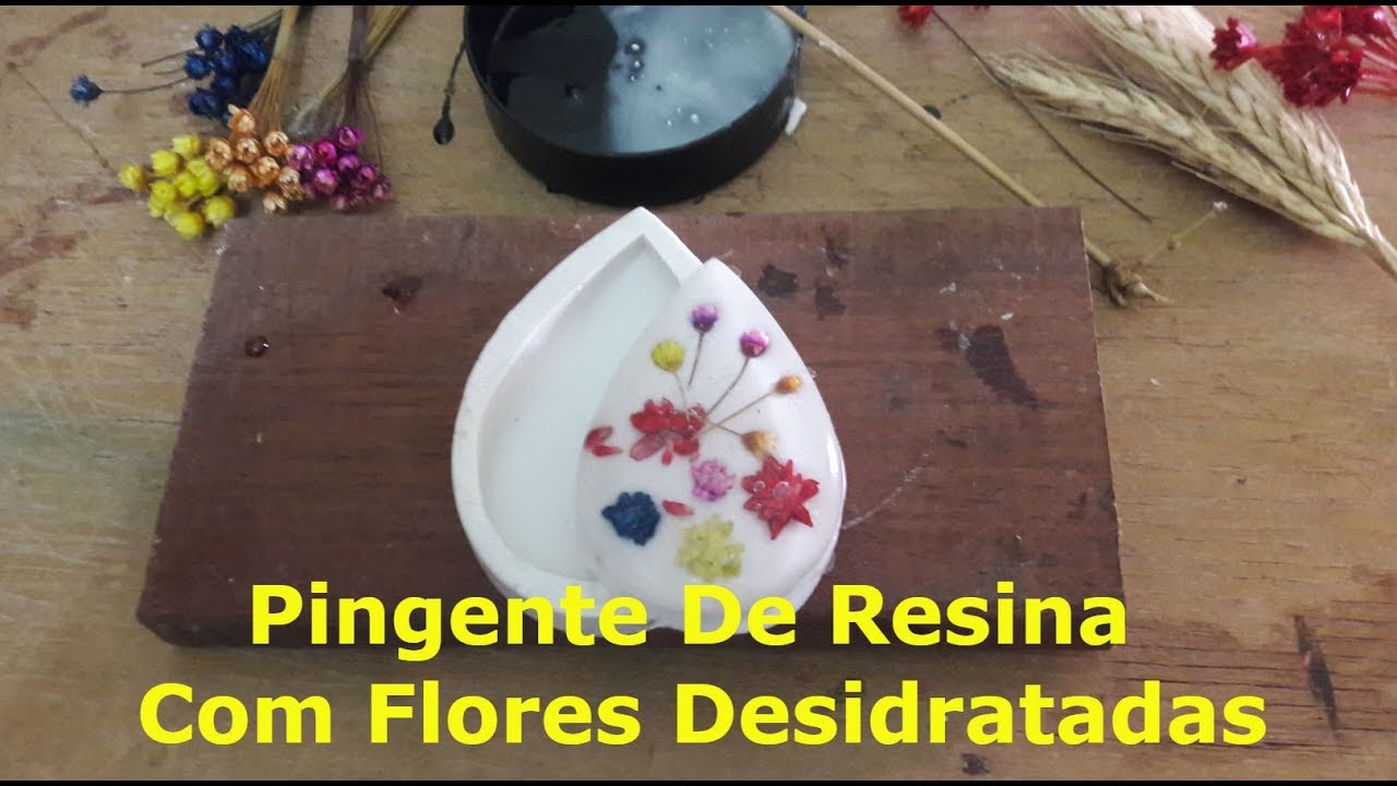 Pingente De Resina Com Flores Desidratadas